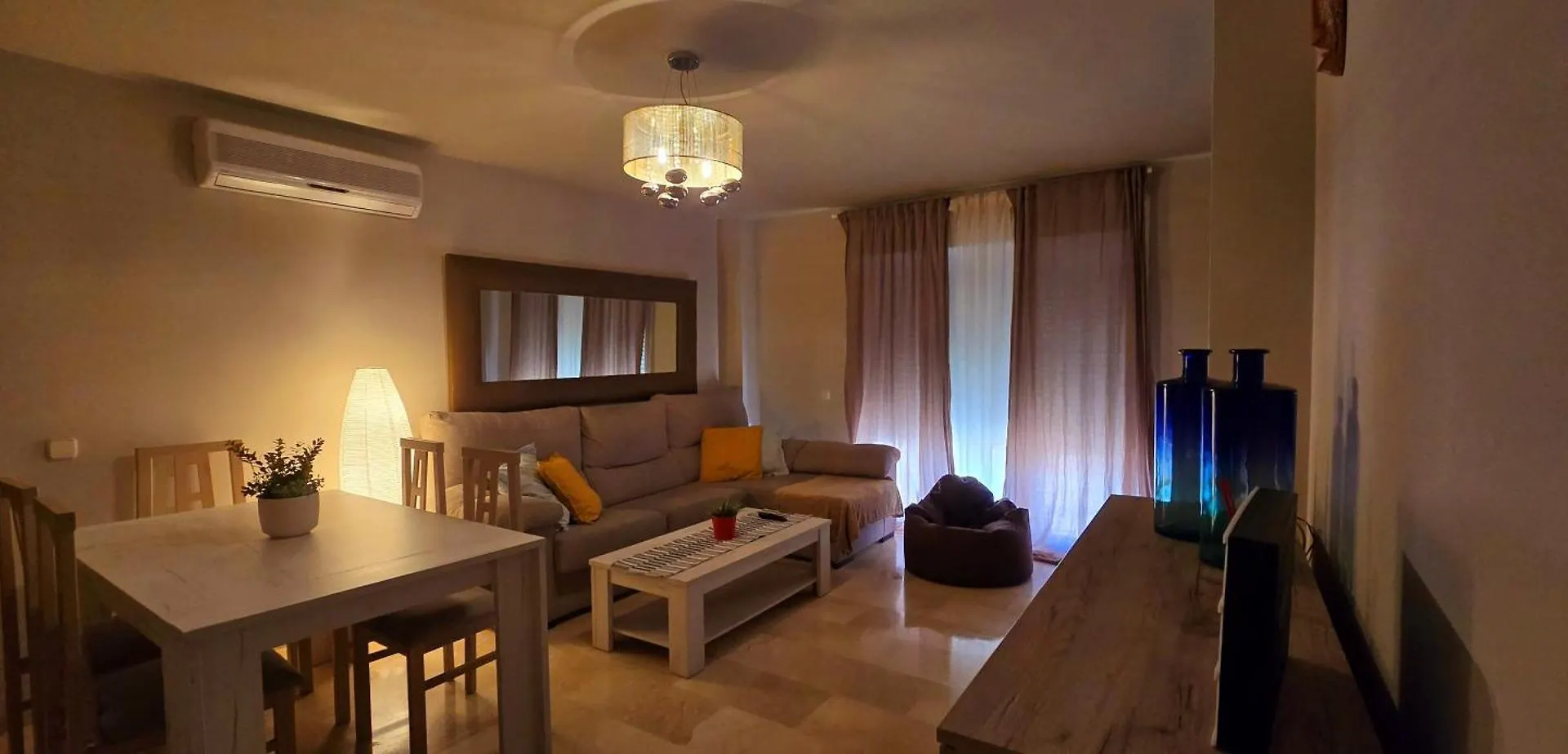 Bajo Con Jardin Y Barbacoa Apartment Benahavis Spain