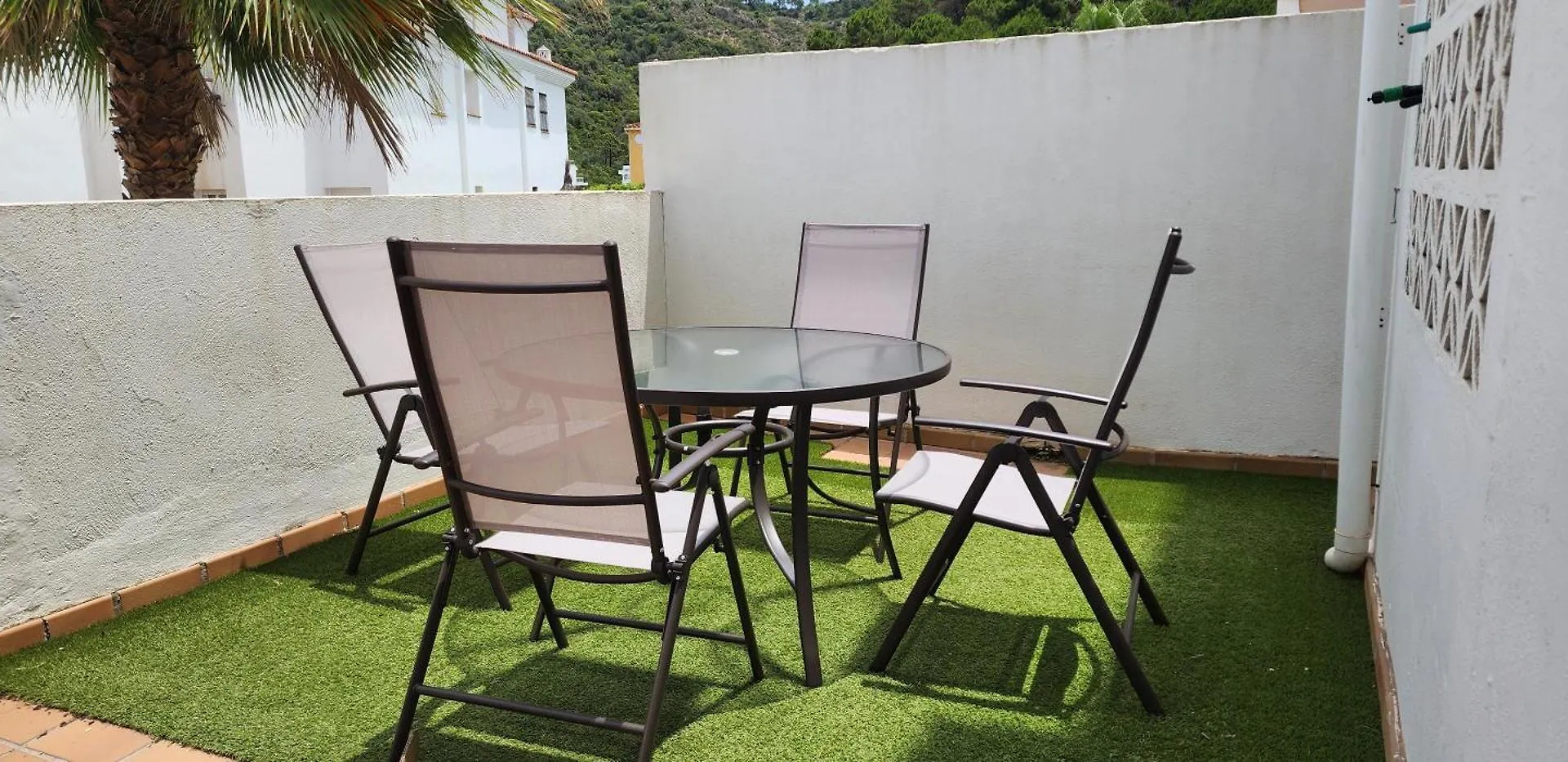 Bajo Con Jardin Y Barbacoa Apartment Benahavis Spain